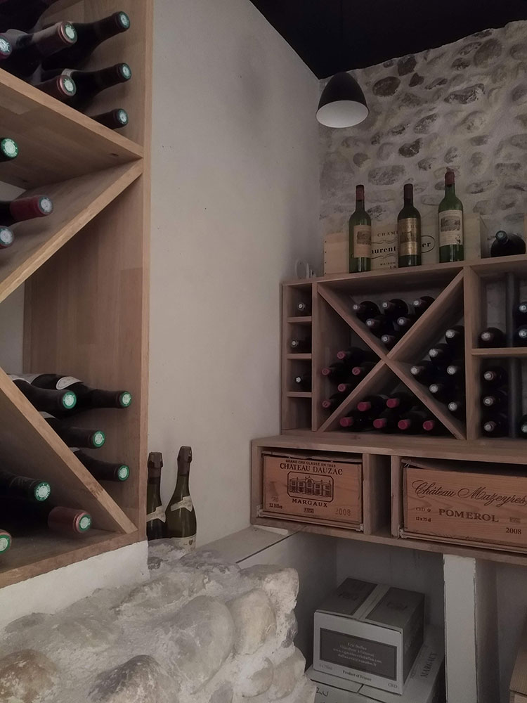 cave à vin vue angle mur gauche